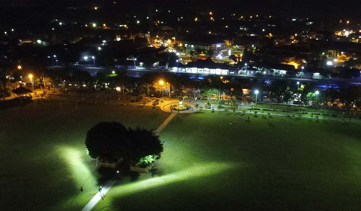 alun-alun wates